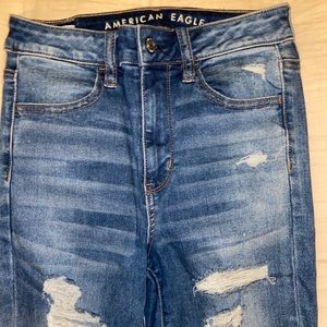 medium destroyed jeans